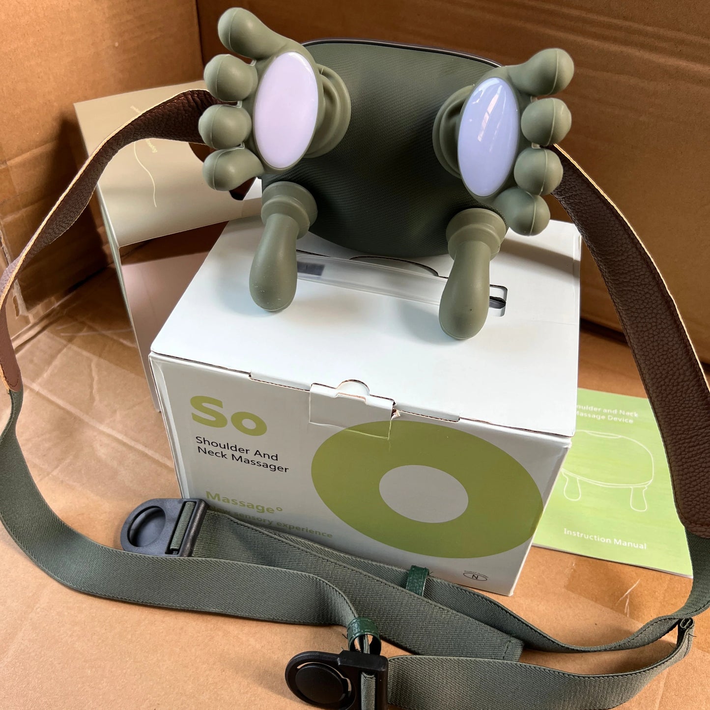 Neck and Back Massager, 3 Massage Mode, 2 Heat Function, Heated Neck & Shoulder Massager, Simulated Human Hand Design, for Necks, Back, Legs Etc (1 Pc)